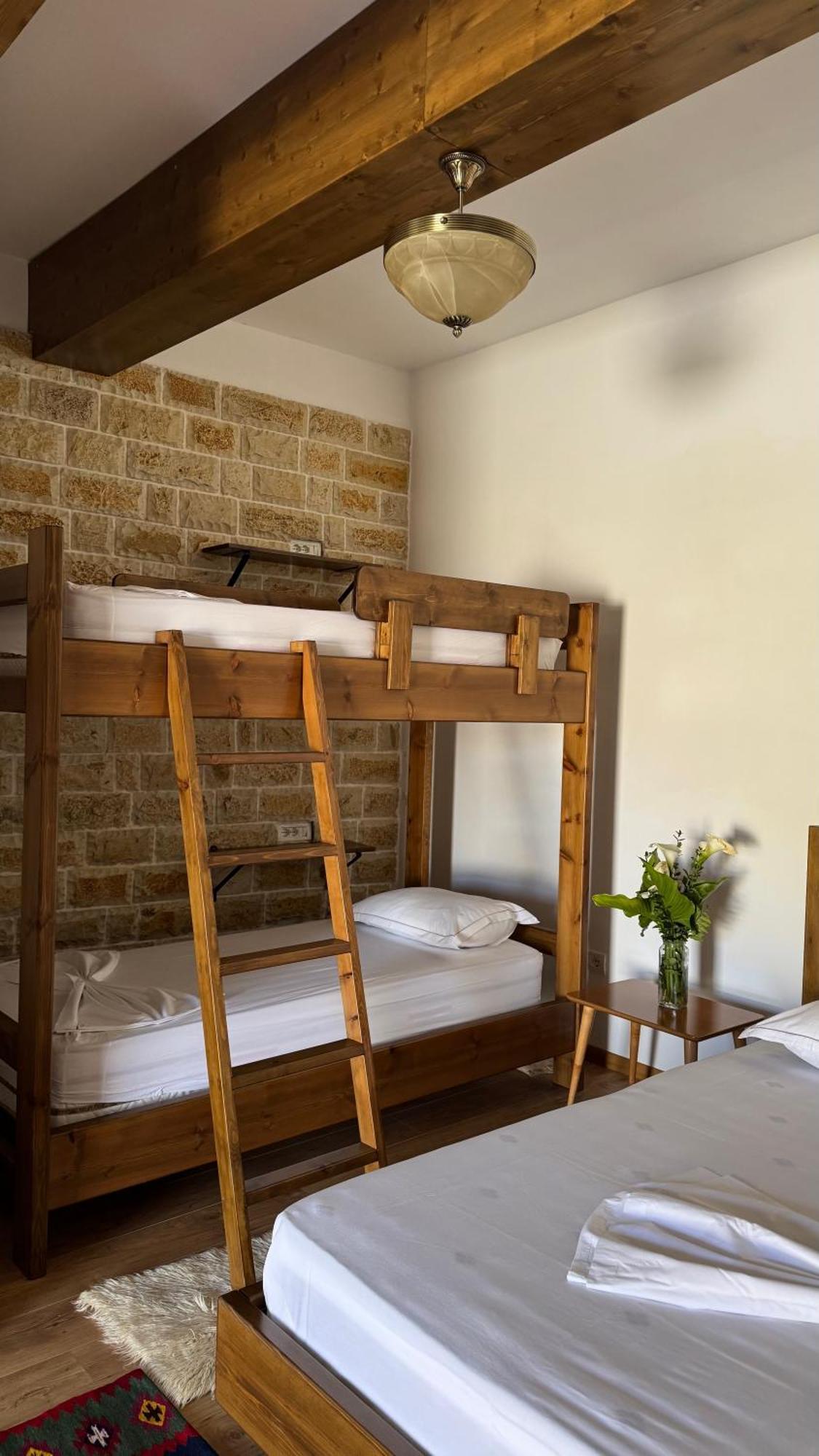 Ana Rest House Hostel Berat Exteriér fotografie